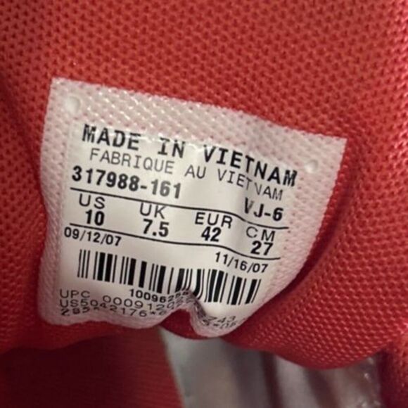 Nike Max Air Running Shoe White Red Hearts On Laces Women’s Size 10 - Picture 12 of 12